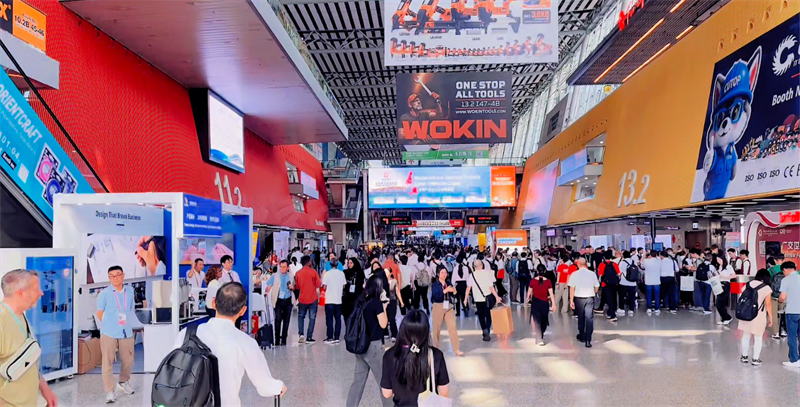 QGM ले 138 औं क्यान्टन फेयरमा सफलतापूर्वक भाग लियो र यसको बौद्धिक उत्पादन क्षमताहरू प्रदर्शन गर्‍यो।