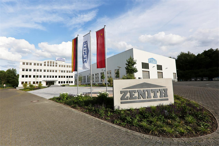 Quangong को जर्मन सहायक जेनिटले लामो समय सेवा गर्ने कर्मचारीहरूको प्रशंसा गर्छ, शिल्प कौशल र वफादारीलाई श्रद्धांजलि दिन्छ